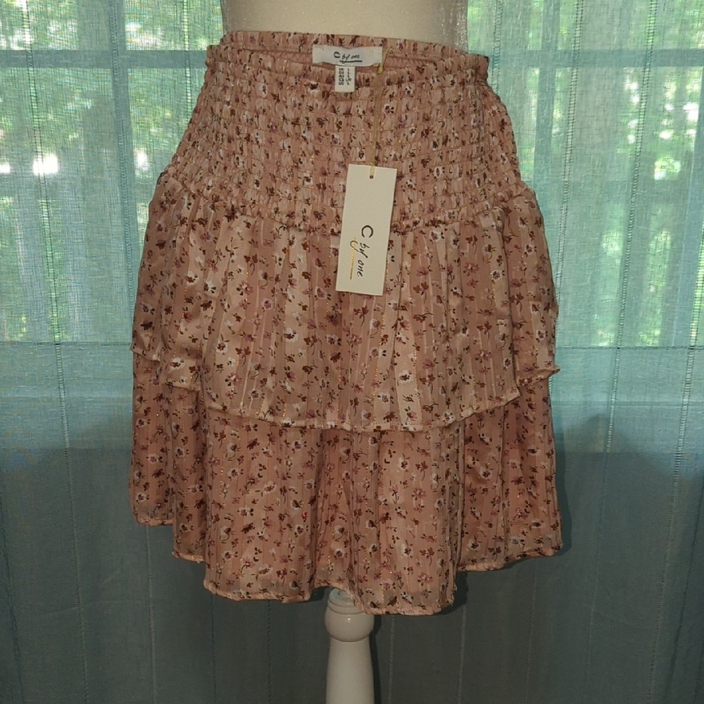NWT C BY ONE PINK SKIRT LINED SIZE L  SEE 🎥 FOR CLOSE UP OF ROSE GOLD THREADS